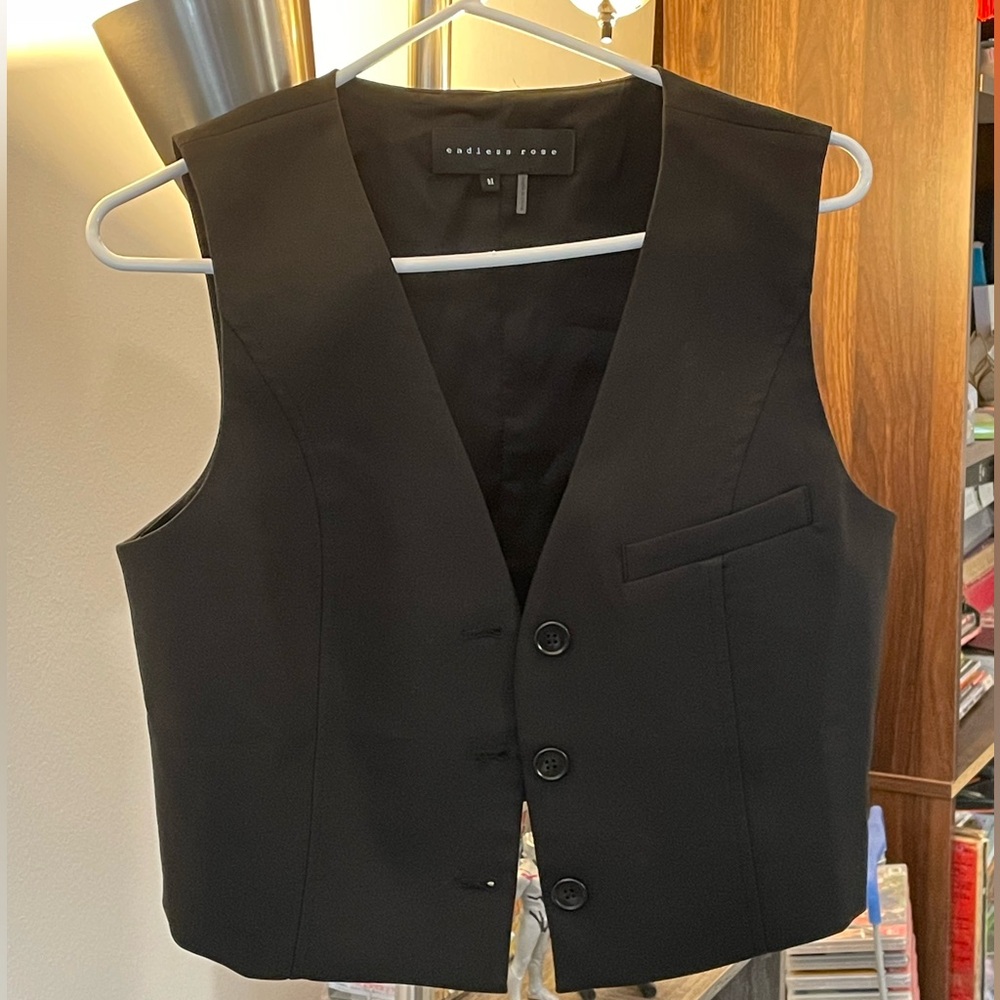 Cropped black vest